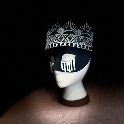 The Dark Queen mask - image3